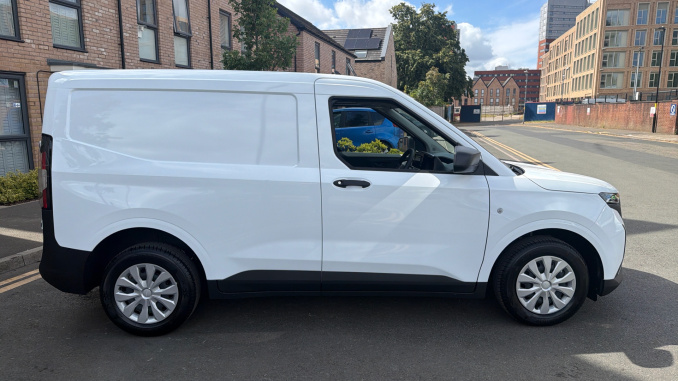Ford Transit Courier Diesel 1.5 EcoBlue Trend Van - Image 9